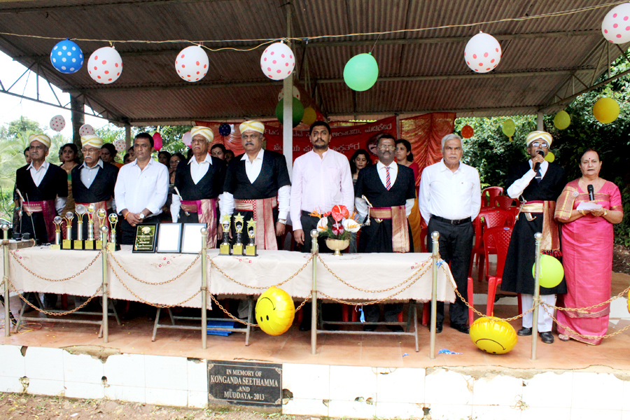 ಚೆಟ್ಟಳ್ಳಿಯಲ್ಲಿ ಗಮನ ಸೆಳೆದ ‘ಕೈಲ್‍ಪೊಳ್ದ್ ಬೊಡಿನಮ್ಮೆ’